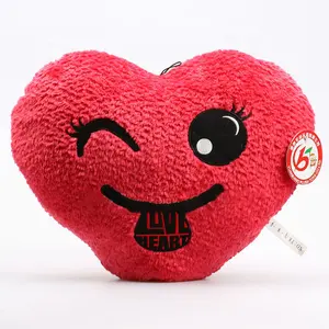 Cute plush red star and heart shaped cushion toys for kids