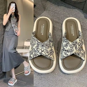 Nuevas Pantuflas de Verano para Mujer, con Suela Gruesa y Cómodas, para la Playa, Viajes y Vacaciones - Product Image 1
