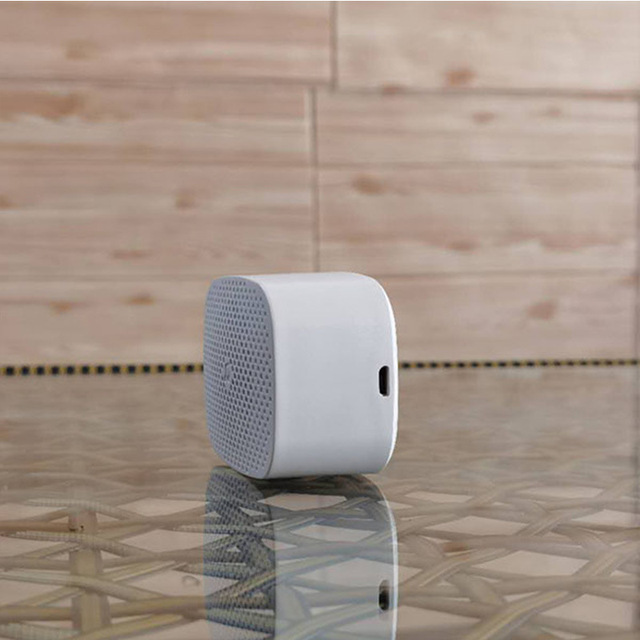 Best Seller Outdoor Portable Blue Tooth  Wireless Speaker Mini Long Playtime BT5.3 Rechargeable Smart Waterproof Ai Speakers