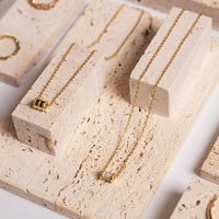 Plateau de présentation décoratif en pierre de travertin beige pour bijoux, ensemble de présentoirs pour boucles d'oreilles et colliers, conteneur de rangement
