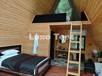 LUXOTENT Maison en bois triangulaire en A préfabriquée, hôtel de glamping, tentes, cabane à deux chambres avec mezzanine pour la vie en famille