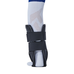 Soporte de tobillo de gel frío con correa ajustable para atletas y personas activas - Product Image 4