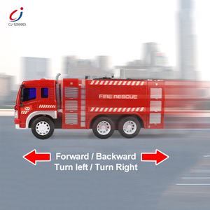 Chengji New kids telecomando pompaggio dell'acqua 4ch rc car engine rescue fighting plastic fire truck <span class=keywords><strong>toys</strong></span> - Product Image 3