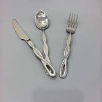 Ensemble de couverts en acier inoxydable de haute qualité avec design torsadé pour les événements de mariage Ustensiles de cuisine élégants