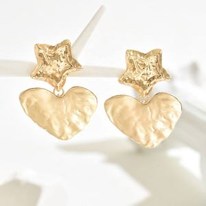 ต่างหูทรงหัวใจเล็กๆ สไตล์ยุโรปอเมริกัน ดีไซน์ดาวประกาย พร้อมจี้ระย้า แฟชั่นเครื่องประดับหู - Product Image 4