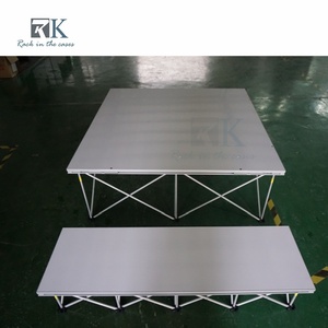 Plateforme de scène pliable en aluminium RK avec escalier, ensemble de scène portable pour événements et mariages - Product Image 2