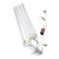 Guirlandes lumineuses LED 8 tubes effet pluie de météores pour la décoration de sapins de Noël en extérieur