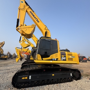 รถขุดไฮดรอลิกแบบตีนตะขาบ Komatsu PC240LC มือสองจากญี่ปุ่น น้ำหนัก 24 ตัน ชั่วโมงการทำงานต่ำ สภาพดี เครื่องจักรก่อสร้าง - Product Image 2