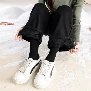 Jeans amples sur mesure pour femmes - Taille haute, plusieurs poches, lavés et délavés, pantalon large luxueux avec <span class=keywords><strong>doublure</strong></span> en <span class=keywords><strong>polaire</strong></span> - Product Image 4