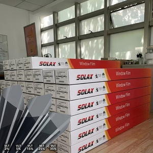 Lámina de Protección Solar para Ventanas de Auto <span class=keywords><strong>Llumar</strong></span> con Protección UV del 99%, Visión Clara HD, Antideslumbrante y Reflectante del Calor - Product Image 1