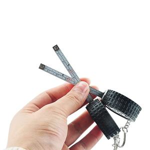 Yongheng Vente chaude Mètre ruban portable en plastique de 1 m (3 pieds) en forme de <span class=keywords><strong>pneu</strong></span> avec porte-clés et logo personnalisé - Product Image 4