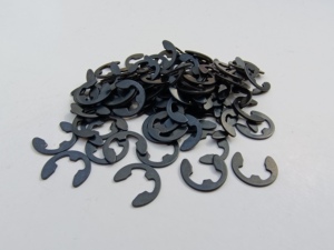 M1.2 m1.5 M2 M2.5 M3 M3.5 M4 M5 M6 M7 M8 M10 M12 M15 din6799 Đen kẽm thép E circlip giữ lại vòng E <span class=keywords><strong>Ring</strong></span> C <span class=keywords><strong>Clip</strong></span> kẽm - Product Image 5