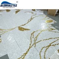 Bluwhale Modello Personalizzato Fatto A Mano Spa Di Lusso Shimmer Oro Vetro Mosaico Piscina Piastrella Murale Per Il Progetto Dell'hotel