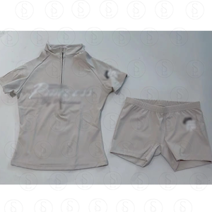 Set Estivo <span class=keywords><strong>di</strong></span> Alta Qualità per Donna: Giacca con Zip a Manica Corta, Fascia per Capelli e Pantaloncini, Completo Sportivo Personalizzato <span class=keywords><strong>in</strong></span> Due Pezzi - Product Image 5