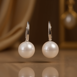 Pendientes de Perlas Akoya en Oro Blanco E2537, Engaste de Oro de 18K, Forma Redonda, Perla Cultivada AAA, Estilo Clásico para Mujer - Product Image 2