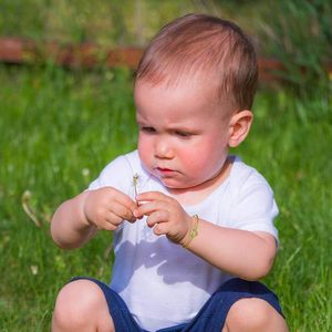 Bracciale con ciondolo a forma di cuore in acciaio inossidabile con iniziale A, regalo di compleanno per ragazze, gioiello per la festa della mamma. - Product Image 3