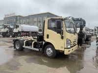 Camion à benne basculante ISUZU 4X2 ELF 5-10m³ avec fonction de compactage, camion chargeur hydraulique pour la collecte des déchets