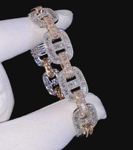 Pulsera de Cadena Cubana de Moissanita de Alta Demanda para Bodas, Compromisos y Cumpleaños, Disponible a un Precio Accesible - Product Image 5
