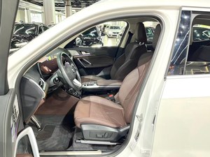 <span class=keywords><strong>Modèle</strong></span> 2024 <span class=keywords><strong>BMW</strong></span> <span class=keywords><strong>X1</strong></span> xDrive25Li 2.0T X-Line SUV AWD d'occasion, nouvelle génération U12, 11000 km, état impeccable, peinture d'origine, conduite à gauche, essence - Product Image 5