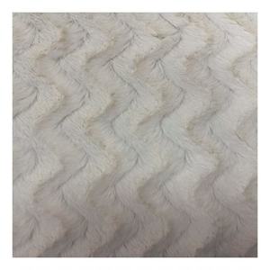 100% <span class=keywords><strong>Polyester</strong></span> PV nhung chải <span class=keywords><strong>S</strong></span> Dải dệt kim vải lông thú cho quần áo - Product Image 1