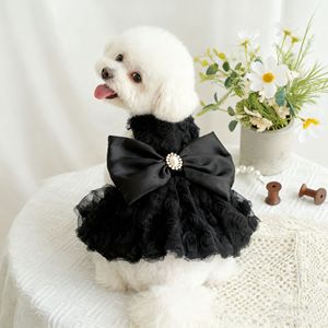 Robe élégante et mignonne pour chien en polyester noir avec dentelle, grand nœud en satin et perles décoratives, écologique, pour printemps/été, pour petits chiens et chiots - Product Image 3