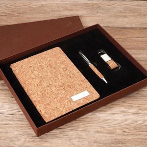 Juego de regalo de bloc de notas y llavero de corcho para negocios inmobiliarios de empresa-Traje de cuaderno de negocios Premium - Product Image 1