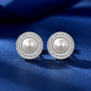 Boucles <span class=keywords><strong>d</strong></span>'oreilles clous en argent 925, style vintage, perles <span class=keywords><strong>de</strong></span> <span class=keywords><strong>culture</strong></span> <span class=keywords><strong>d</strong></span>'eau douce naturelles blanches rondes <span class=keywords><strong>de</strong></span> 5,5 à 6 mm, halo, pour femmes - Product Image 2