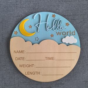 Signe en bois pour bébé "Hello World" Signe nouveau-né Birthband Heart Baby Announcement Sign - Product Image 3