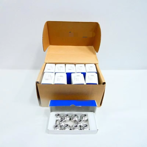 Boîte de 100 SS-16-MPW-A-8T Adaptateur en acier inoxydable SW 1in Mpw X 1/2in Tsw - Product Image 1