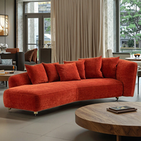 Ensemble de canapé sectionnel incurvé en tissu de chenille orange de luxe léger minimaliste haut de gamme personnalisable pour les hôtels Salons de beauté éponge