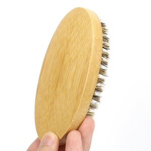 Spazzola per Barba da Uomo a Marchio Privato, Forma Ovale, Setole di Cinghiale Ecologiche, Manico in Legno di Bambù 11cm - Product Image 4