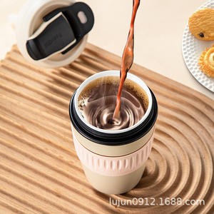 2025 nouvelle tasse à café en céramique Double paroi thermos isolé sous vide haute couleur valeur tasse à bec avec filet rouge idée cadeau - Product Image 3