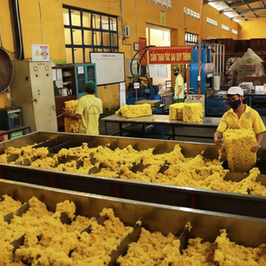 Baiyue SVR 5 caoutchouc naturel vietnamien Premium composé de haute qualité automobile et médical Grade 5 moulage jaune - Product Image 1