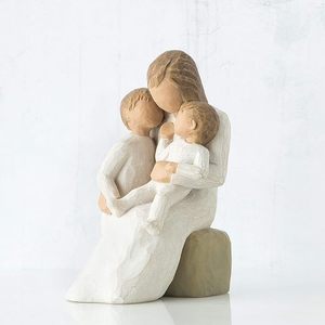 Statue en résine Uionen Mère et Enfant, Décoration de bureau à domicile, Cadeau pour la Fête des Mères, Cadeau d'anniversaire - Product Image 1