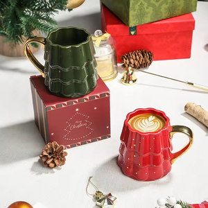Caneca de Cerâmica Fofa em Formato de Árvore de Natal com Padrão Vermelho, Capacidade de 300ml, Conjunto de Caixa de Presente para Festas, para Café ou Bebidas Quentes, Segura para Alimentos - Product Image 1