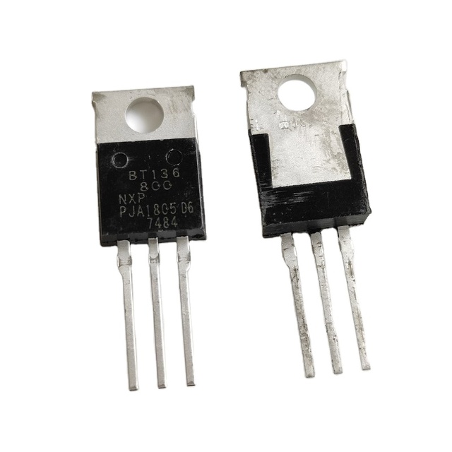 TRIAC Logic Sensitive Gate 800V 4A Through Hole TO220AB BT136 800E