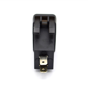 Chargeur de voiture double USB QC3.0 à charge rapide 12V avec affichage de la tension pour Honda LCV Europe - Product Image 5