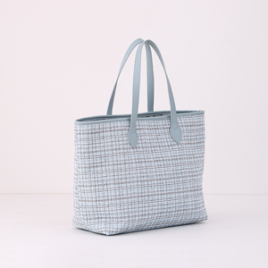Sac fourre-tout en tweed à carreaux bleu clair pour femme, sac à main à bandoulière tendance, sac de travail et de shopping avec poignée supérieure et fermeture magnétique - Product Image 4
