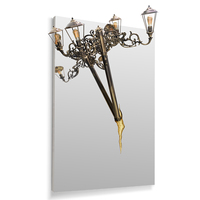 Miroir mural rectangulaire de style victorien avec lampe, en laiton martelé doré et lanterne en laiton sculptée à la main, meubles de luxe