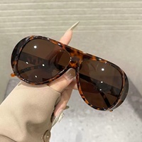 Lunettes de soleil rétro de luxe à grande monture pour femme, nouveau style 2026, pilote noir dégradé, lunettes de soleil cool pour homme, lunettes de soleil monobloc de créateur