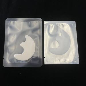 Maschera Viso in Tessuto Non Tessuto Leggera Vegana OEM con Acido Cogico per Rughe e Pieghe Nasolabiali - Formato Foglietto Universale - Product Image 4