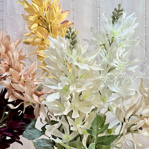 Arreglo de flores artificiales de crepé de mirto de la marca Queyiyi para decoración de techos de bodas y decoración del hogar. - Product Image 4