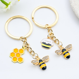 Portachiavi A Pocket Hug a forma di ape, ciondolo smaltato ape e nido d'ape/pozzetto di miele con anello portachiavi dorato, per regali di <span class=keywords><strong>amore</strong></span> e amicizia - Product Image 2