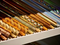 Échantillon Gratuit Disponible : Feuille de Dorure Réactive PET Effet Arc-en-ciel pour Machine à Laminage