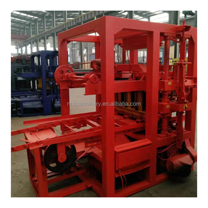 Stampi per Blocchi di Cemento QT4-26 Macchina Semi-Automatica per la Produzione di Mattoni Stampi per Mattoni Forati e Blocchi di Pavimentazione in Cemento in Vendita - Product Image 4