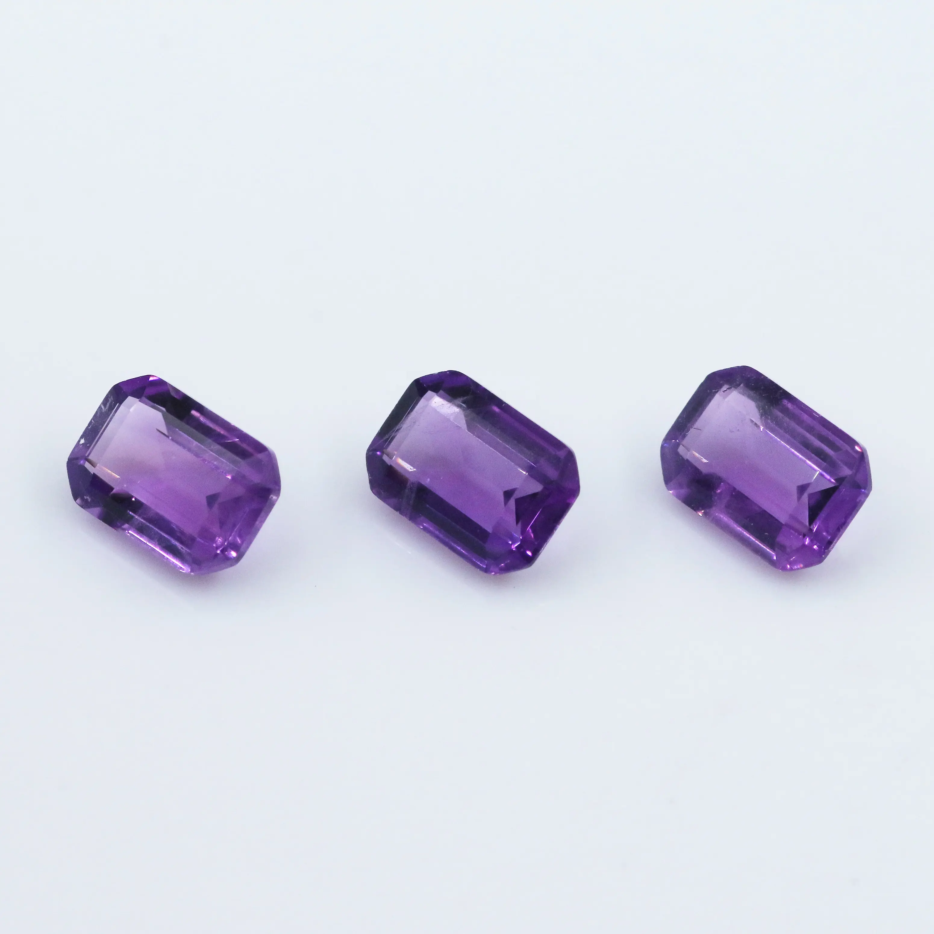 Gemas naturales HanYu Corte Esmeralda Cristal de amatista púrpura Piedra de amatista natural suelta