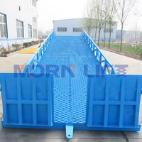 Nouveau chariot élévateur hydraulique manuel 10t avec rampe de chargement de conteneurs mobiles 11*2.08m 400mm pneus pleins 1.0-1.8m cale de roue antidérapante