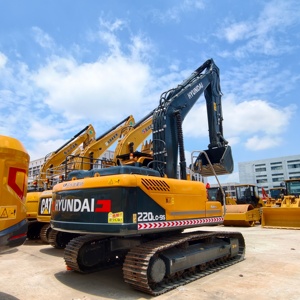 Excavadora HYUNDAI 220LC-9S Usada en Buenas Condiciones, Bajo Consumo de Combustible, Excavadora de Ingeniería Bien Mantenida, Envío a Todo el Mundo - Product Image 1
