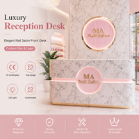 Bureau de réception moderne rose effet marbre avec logo lumineux sur mesure pour salon de manucure et spa – Offre spéciale