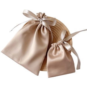 Bolsa de Satén con Cordón para Joyería, Anillos, Aretes, Monedas, Organizador de Viaje, Bolsa de Regalo con Logotipo Personalizado, Impresión Plateada - Product Image 1